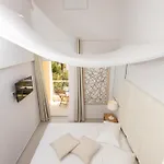 מלון Dimani & Residences