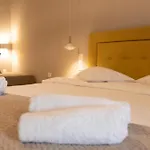 Dimani & Residences מלון 3*