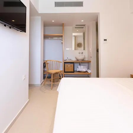 Hotel Dimani & Residences 3*