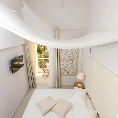 Отель Dimani & Residences