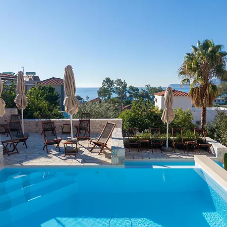 Dimani & Residences Гитион