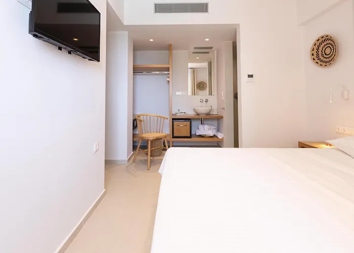 Hotel Dimani & Residences 3*